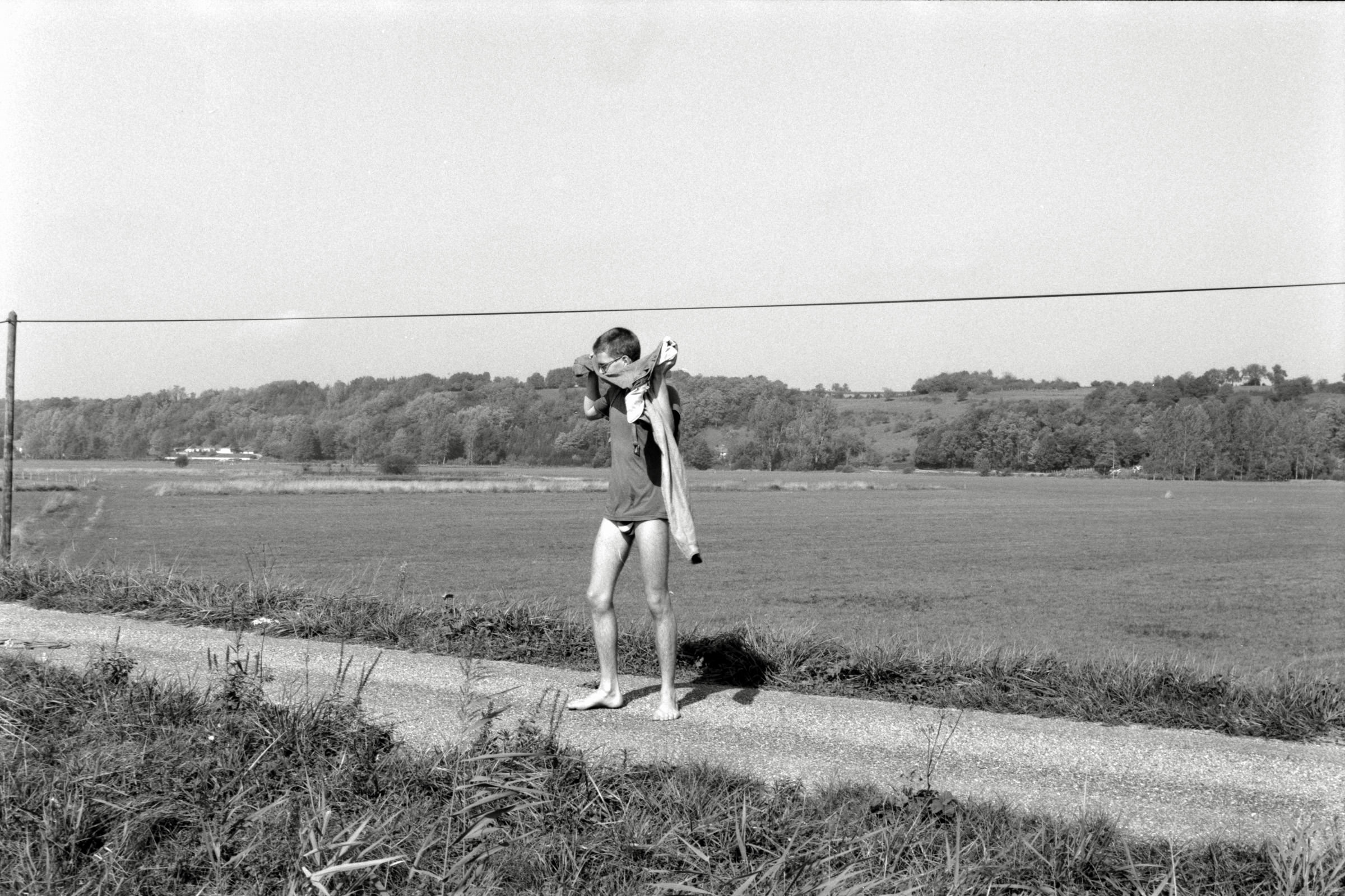 AHP F1990 09 007 sc250506 img02 NLP